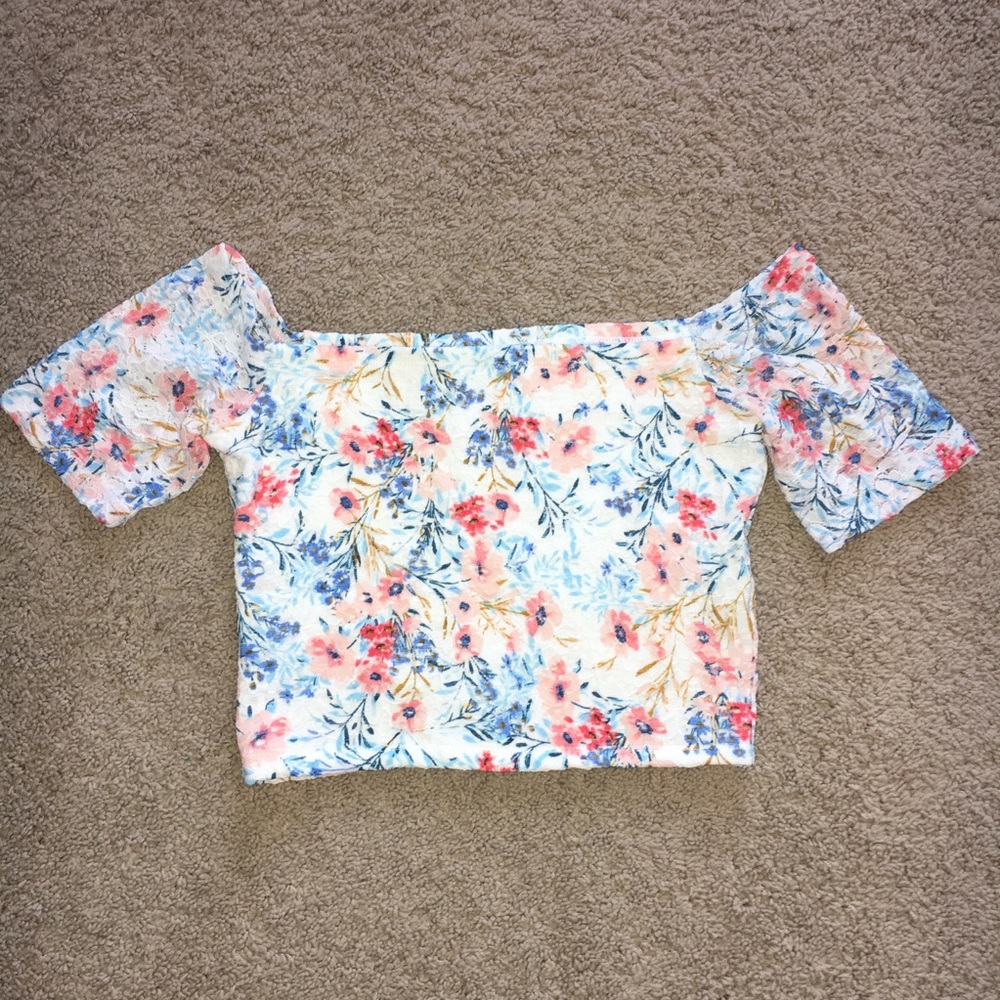 Floral Off the Shoulder Crop Top🌺